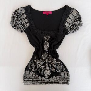 Almost Famous Black & White Printed Boho Top – Size L